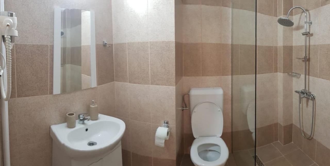 Apartament Posada Curtea de Argeş Eksteriør billede